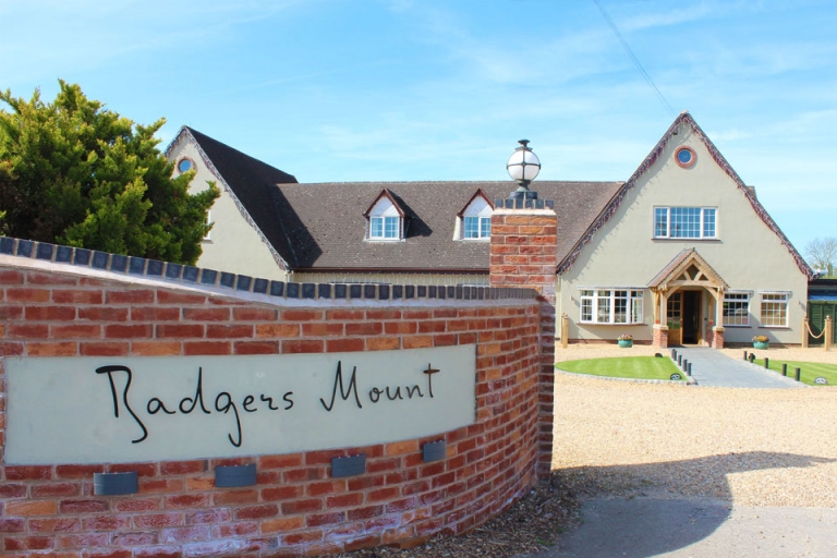 Badgers Mount Hotel Leicester Le9 7sg